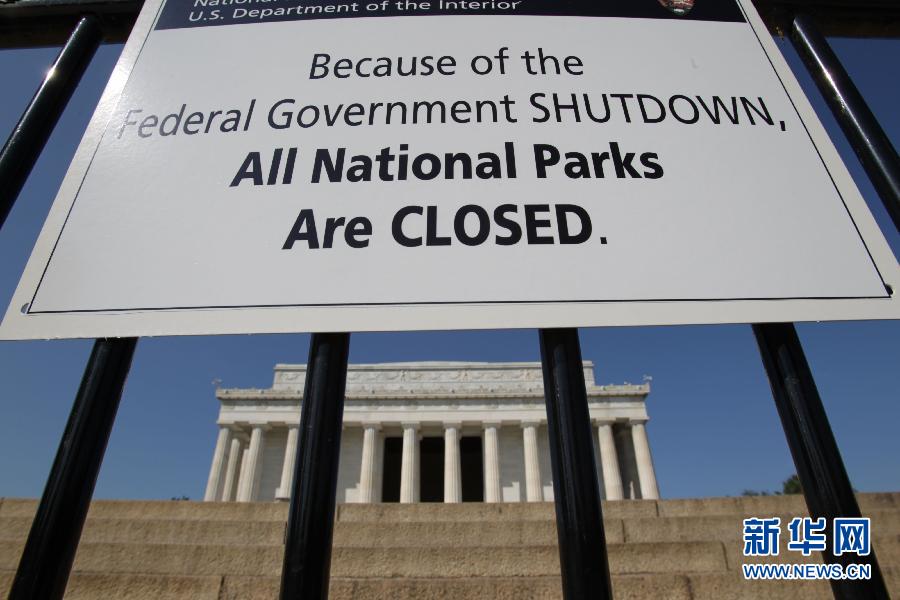 美國自由女神像被迫關(guān)閉 眾多知名旅游景點(diǎn)停擺