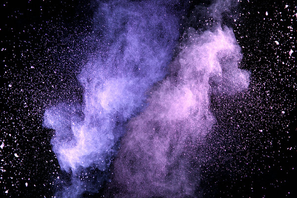 搶先看！2018年度色彩如此神秘又高科技